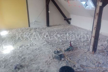 rekonstrukce pudy, vestavba_01_Brno venkov_02_20180705_172104_283b_TRN_  283b  TRN0.jpg