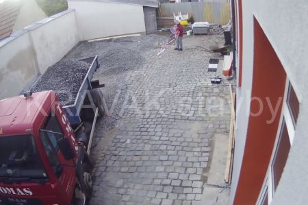 zamkova dlazba_01_20181101_09_07.26hod_rous_dvur_video casosber DVUR.jpg