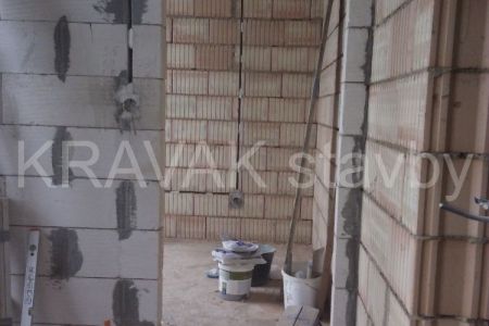 rekonstrukce bytovy dum_01_Brno venkov_20151207_111948_Rousinov stavba .jpg