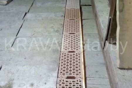 rekonstrukce bytovy dum_01_Brno venkov_20160205_104208__Rousinov stavba .jpg