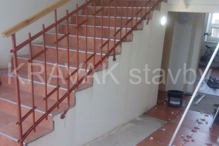 rekonstrukce bytovy dum_01_Brno venkov_20160606_1126101_podkrovi Rousinov STAVBAB .jpg