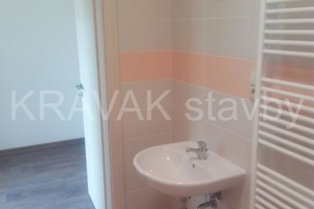 rekonstrukce bytovy dum_01_Brno venkov_20180606_114648_Rousinov stavba .jpg