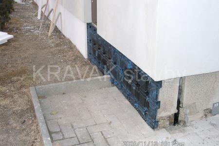 zatepleni_sokl_Brno venkov_02_2006111304  MOR  MOR.JPG